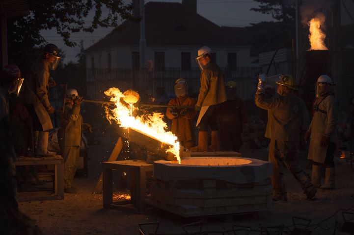 Cauldron of imaginings – performance by A.Griffiths and M. Tomalin